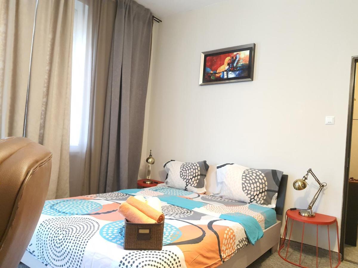 Global Downtown Apartments - Universitate - Calea Victoriei Bucureşti Ngoại thất bức ảnh