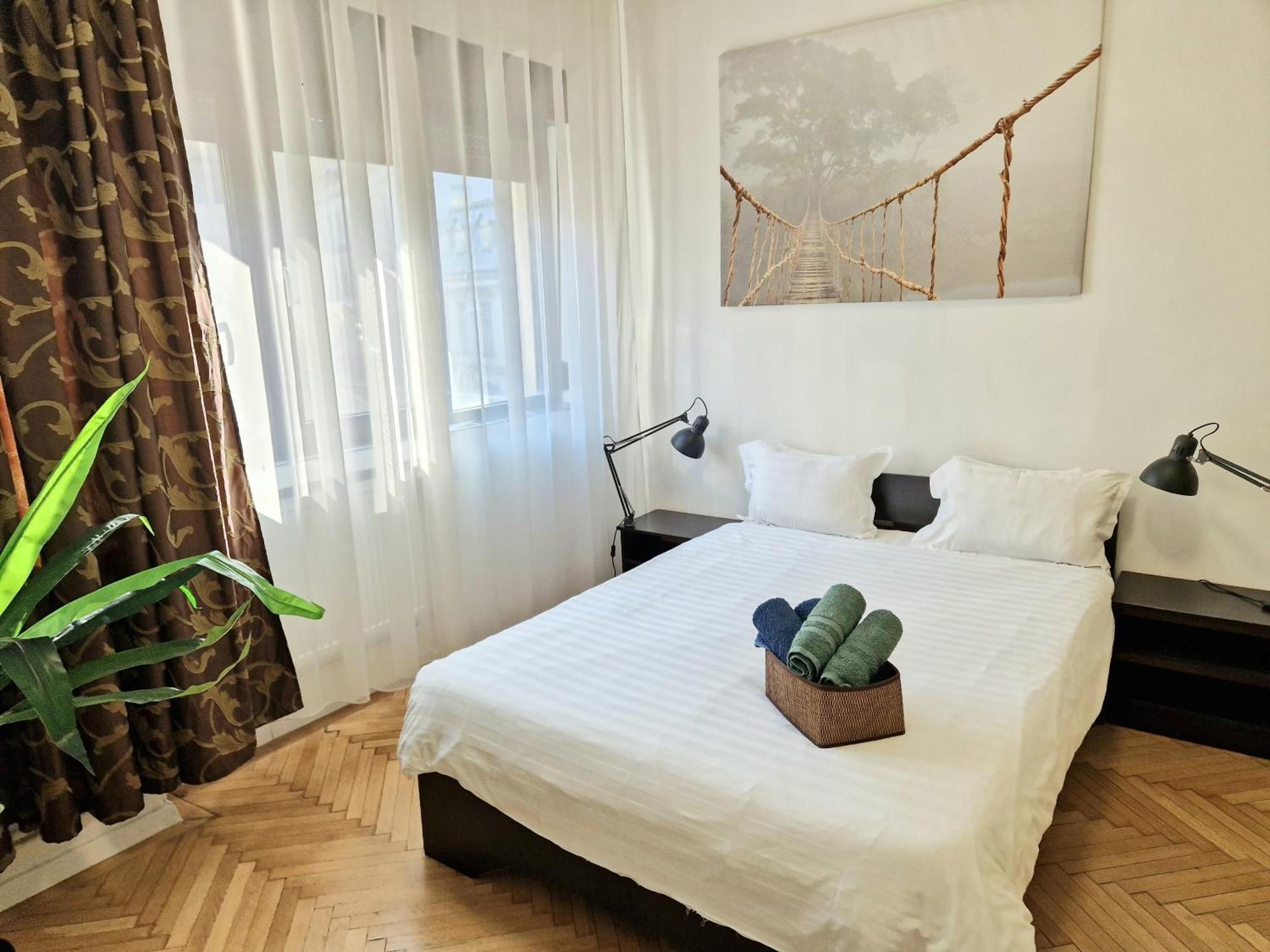 Global Downtown Apartments - Universitate - Calea Victoriei Bucureşti Ngoại thất bức ảnh
